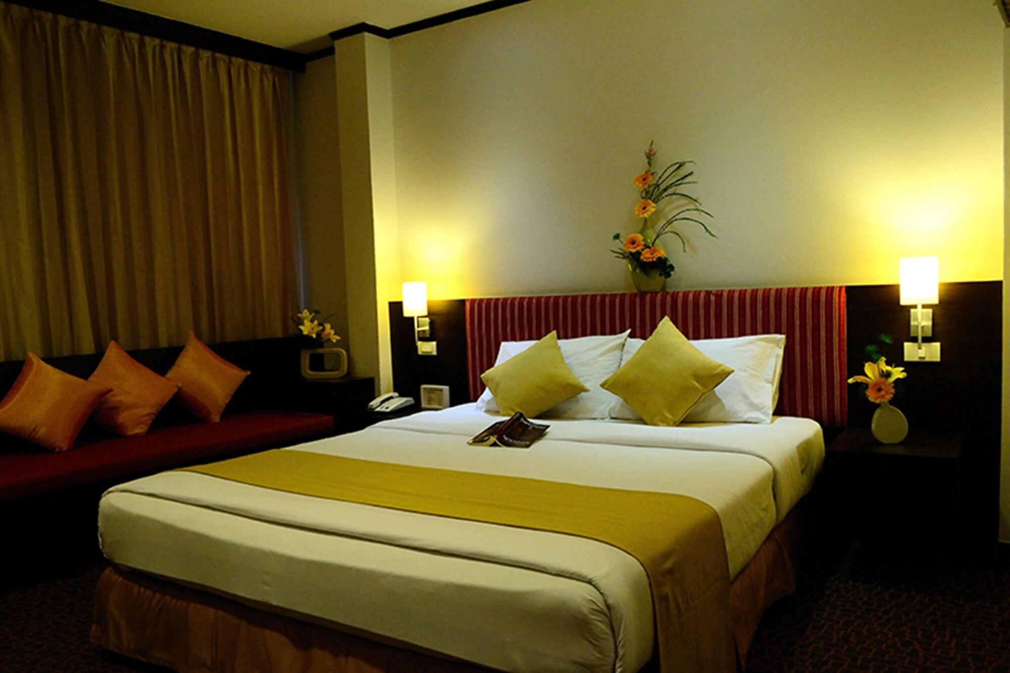 Отель Bossotel Бангкок