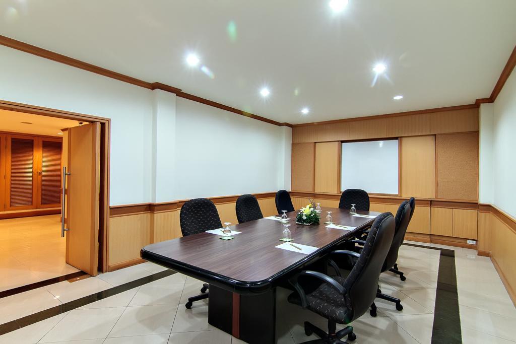 Bossotel 3* Бангкок